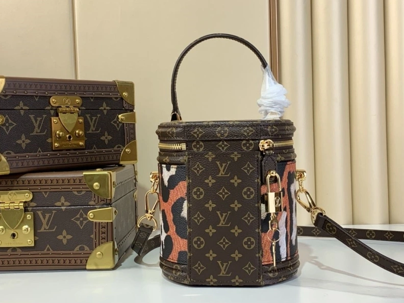 Unique LX Round Bags 1443