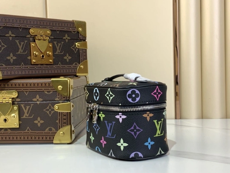 Compact LX Cosmetic Bags 1481