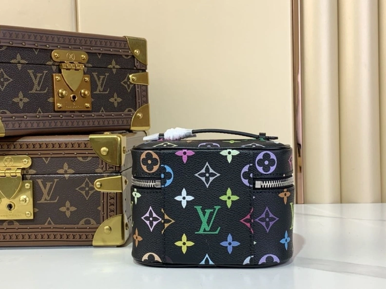 Compact LX Cosmetic Bags 1481
