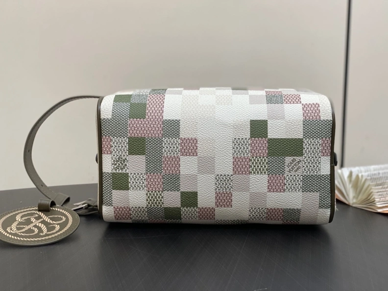 Minimalist LX Cosmetic Bags 1436