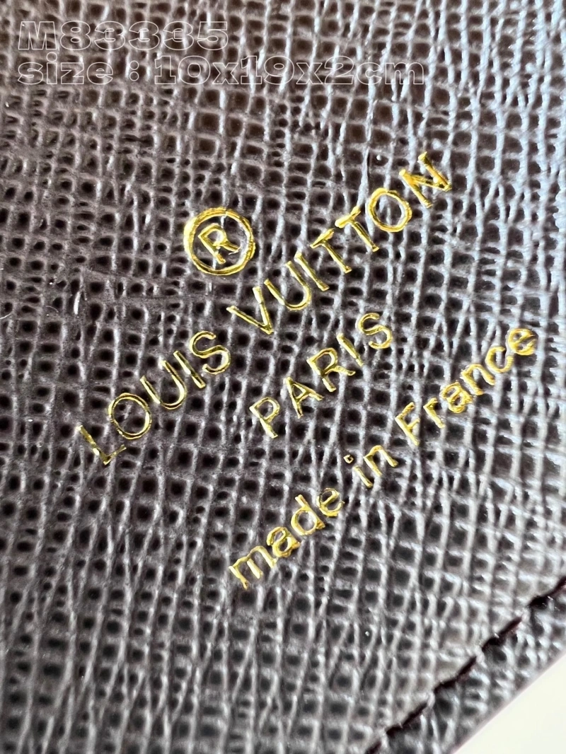 Breathable LX Wallets 5812