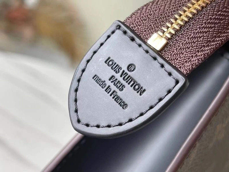 LX Clutch Bags Refined 5900