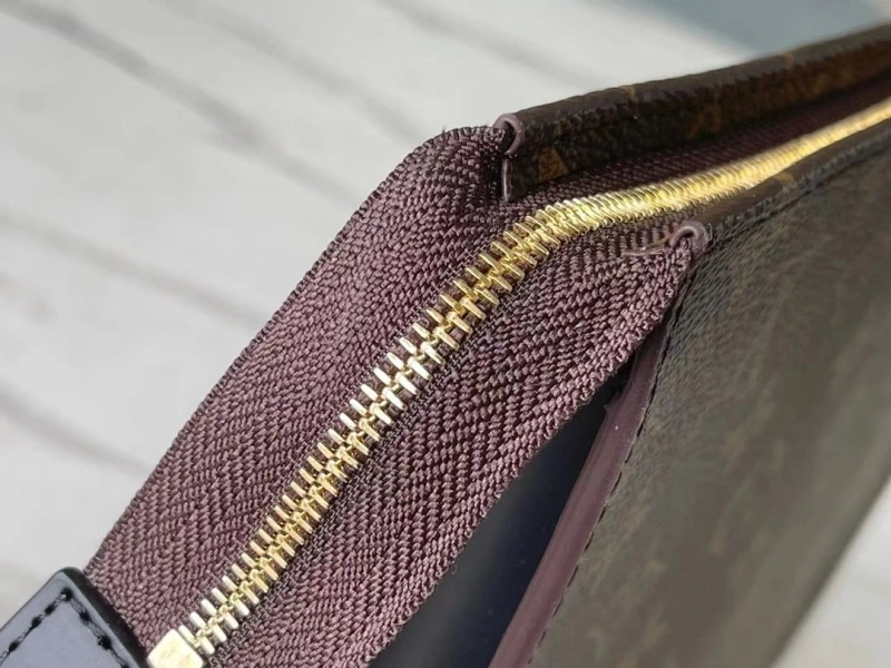 LX Clutch Bags Refined 5900