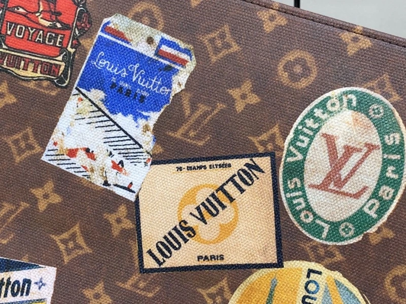 LX Clutch Bags Vibrant 5892