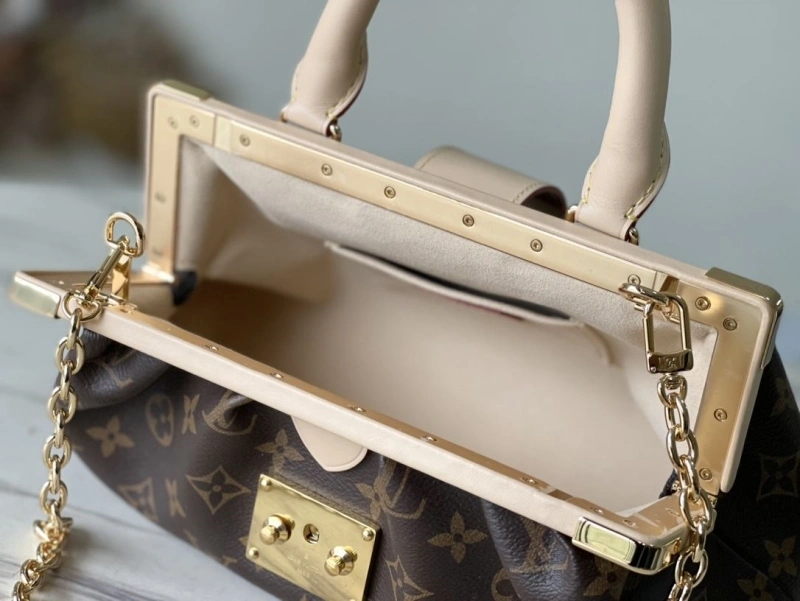 LX Top Handle Bags EyeCatching 4757