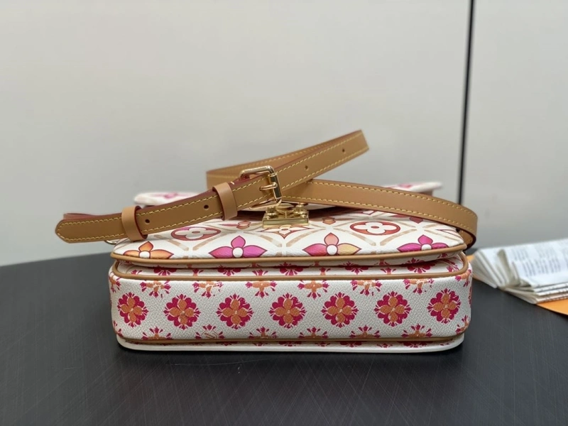 WellDesigned LX Satchel Bags 4855