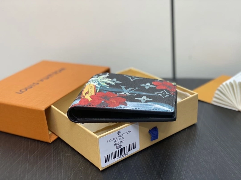 Breathable LX Wallets 4718