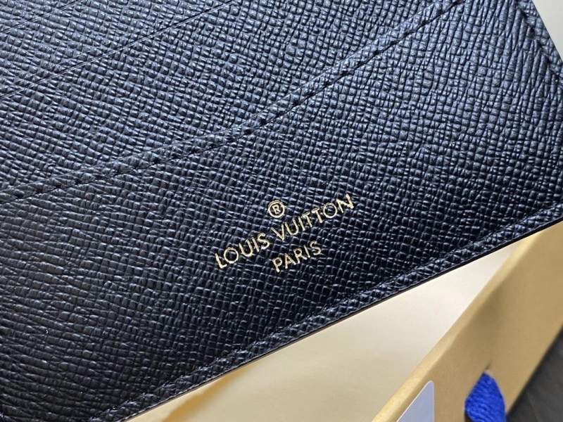 Breathable LX Wallets 4718