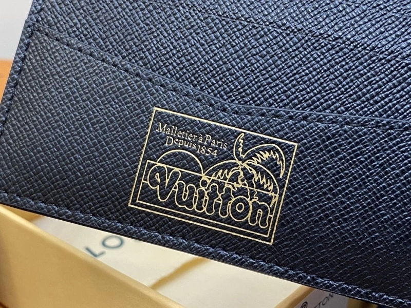 Breathable LX Wallets 4718