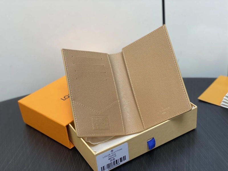 NewStyle LX Wallets 4695