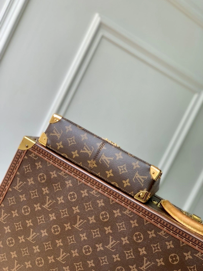 Resilient LX Satchel Bags 147