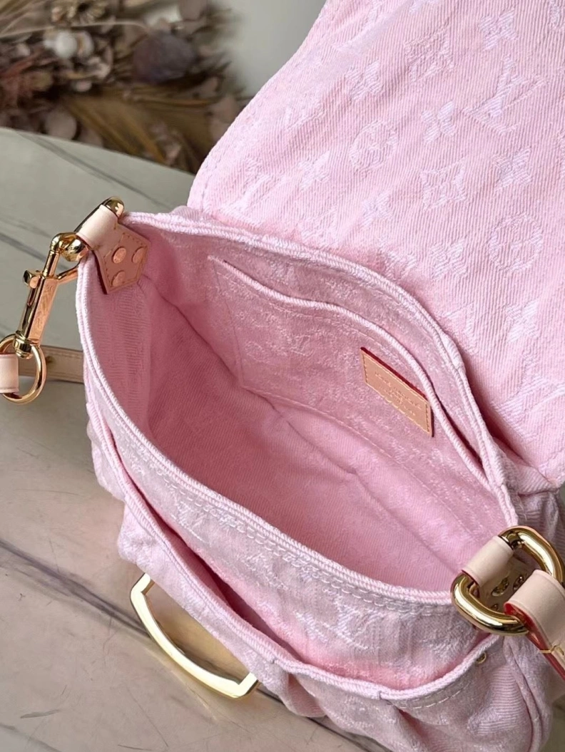 GoAnywhere LX Satchel Bags 136