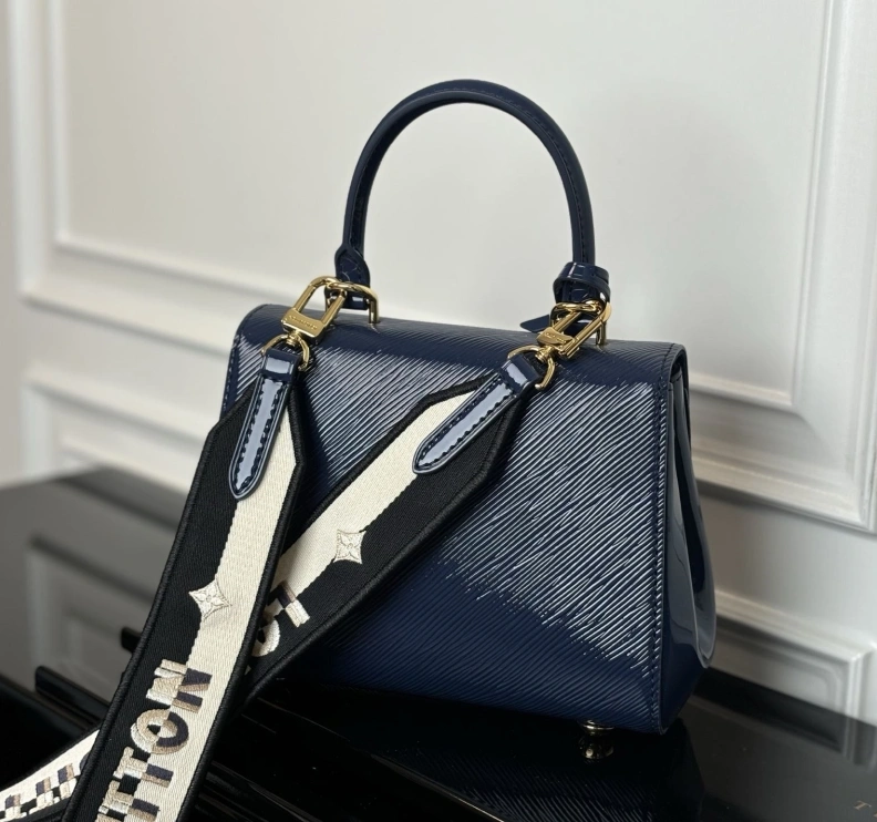 LX Top Handle Bags Flexible 134