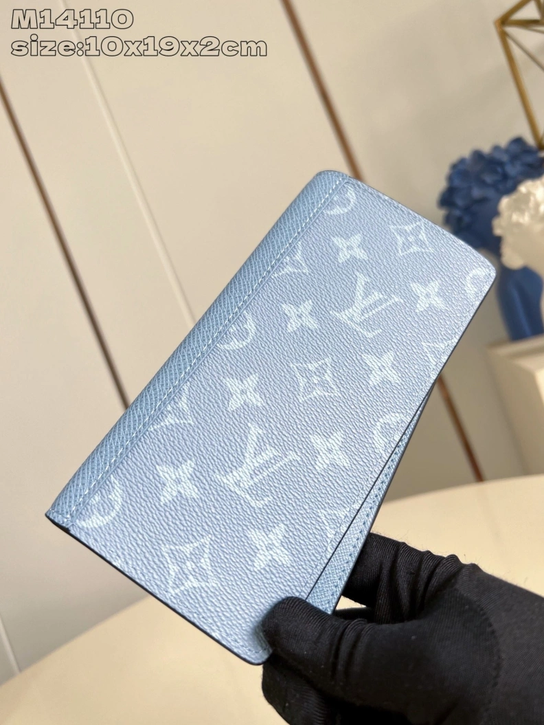 Lightweight LX Wallets 82