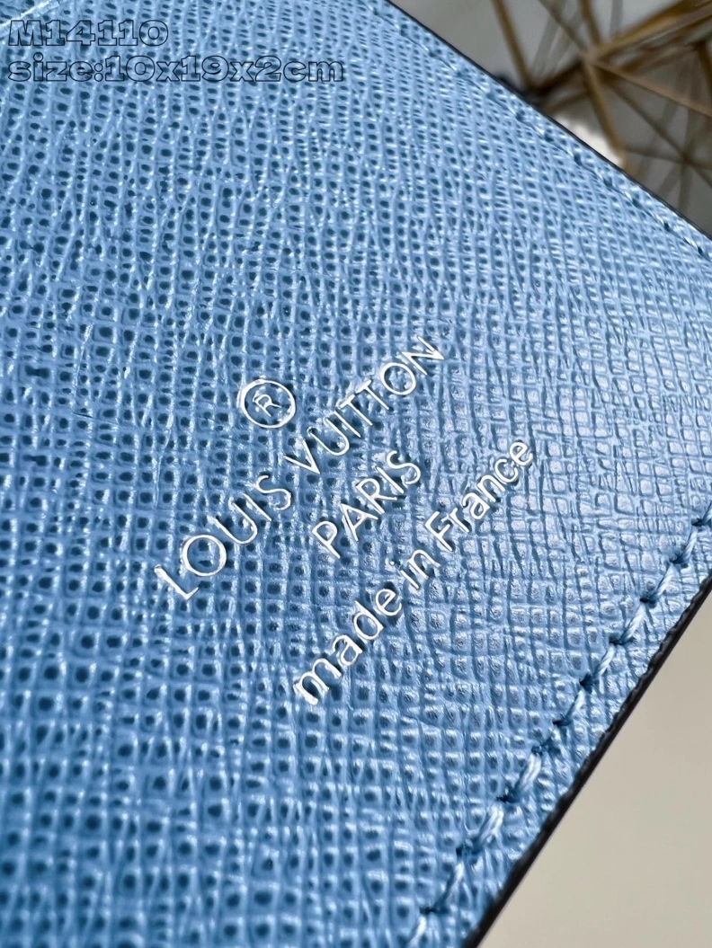 Lightweight LX Wallets 82