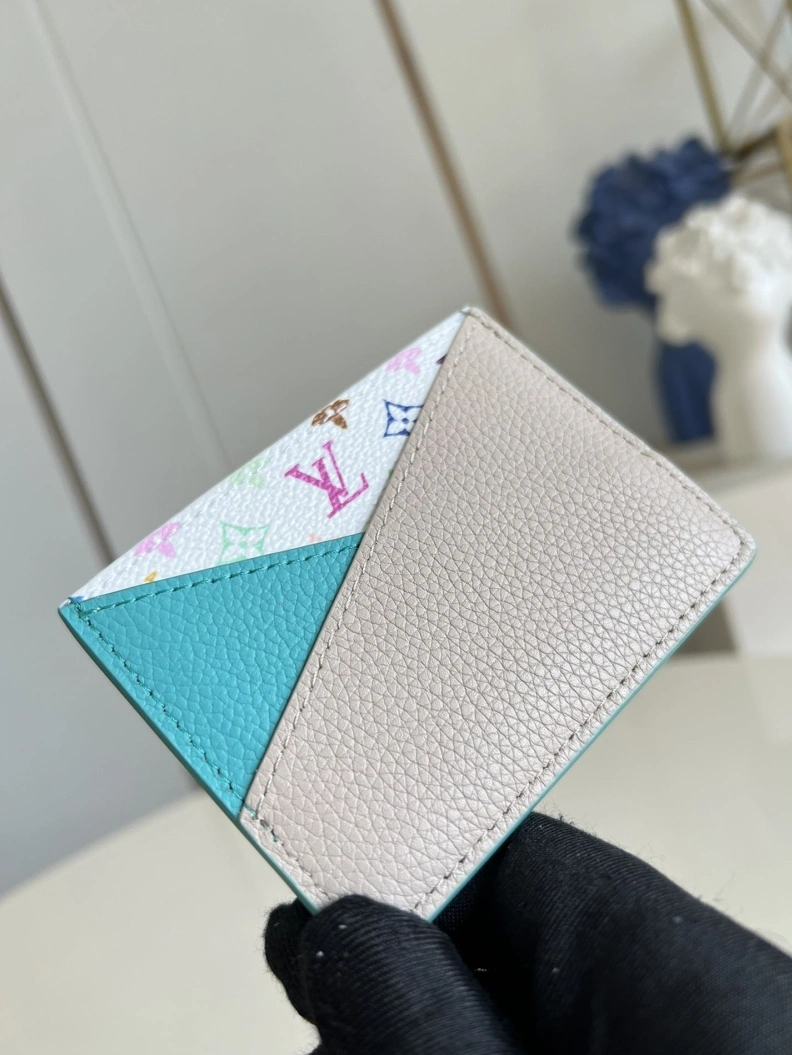 Trendsetting LX Wallets 76