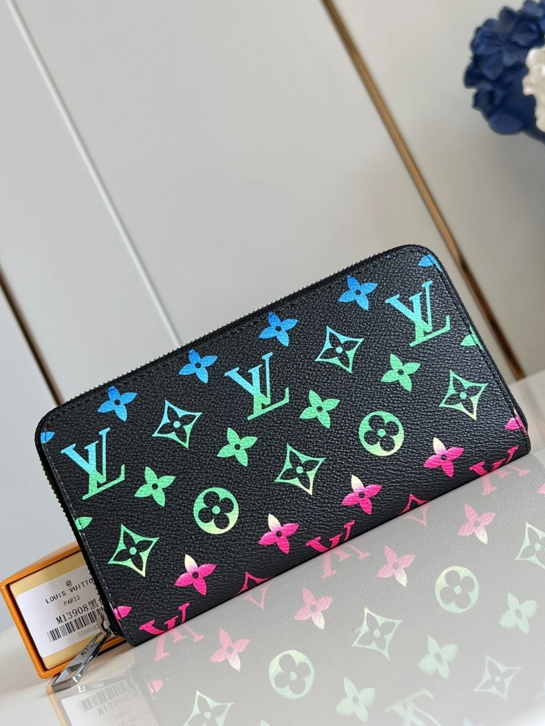 WellDesigned LX Wallets 93