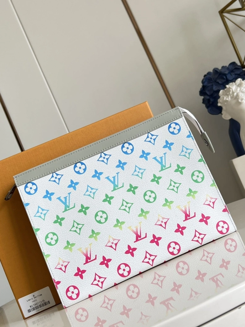 Breathable LX Wallets 74