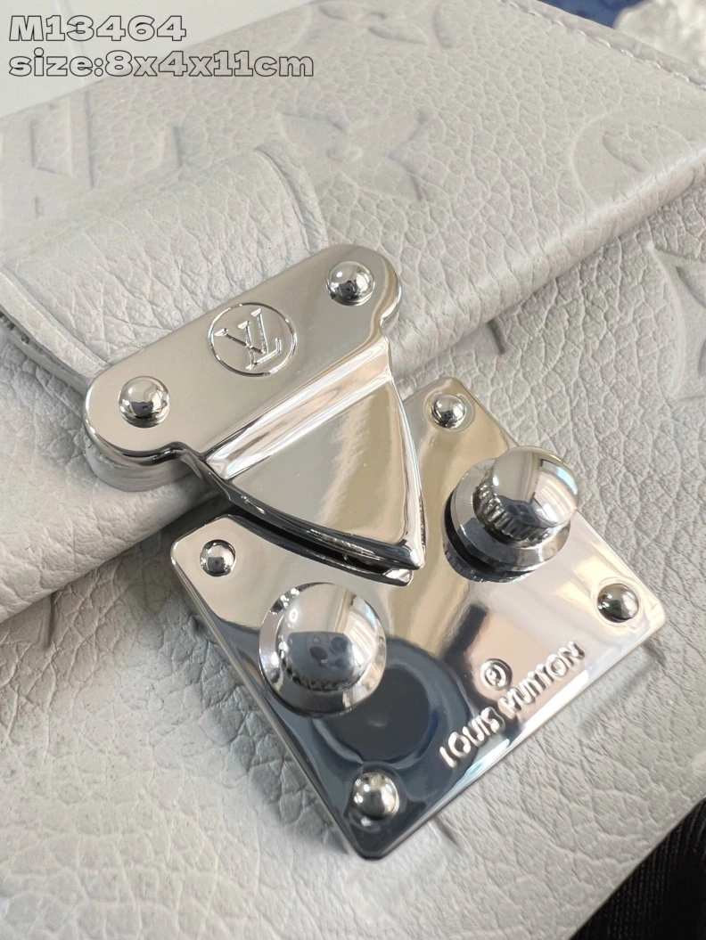 Modern LX Wallets 177