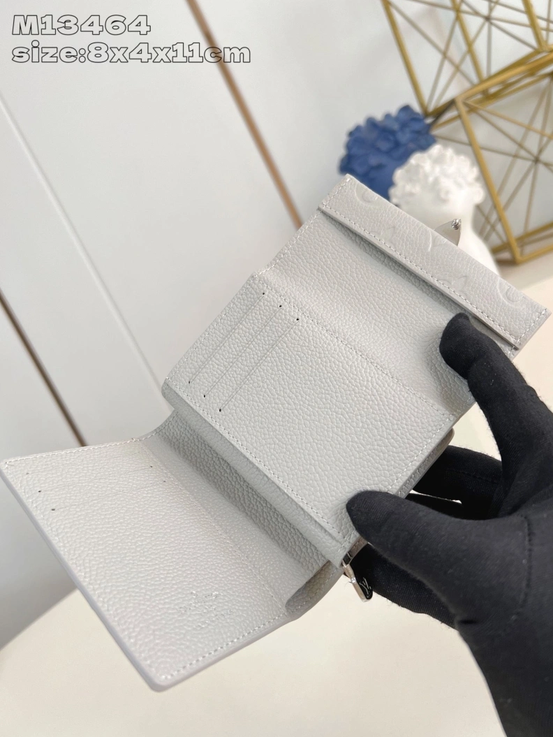 Modern LX Wallets 177