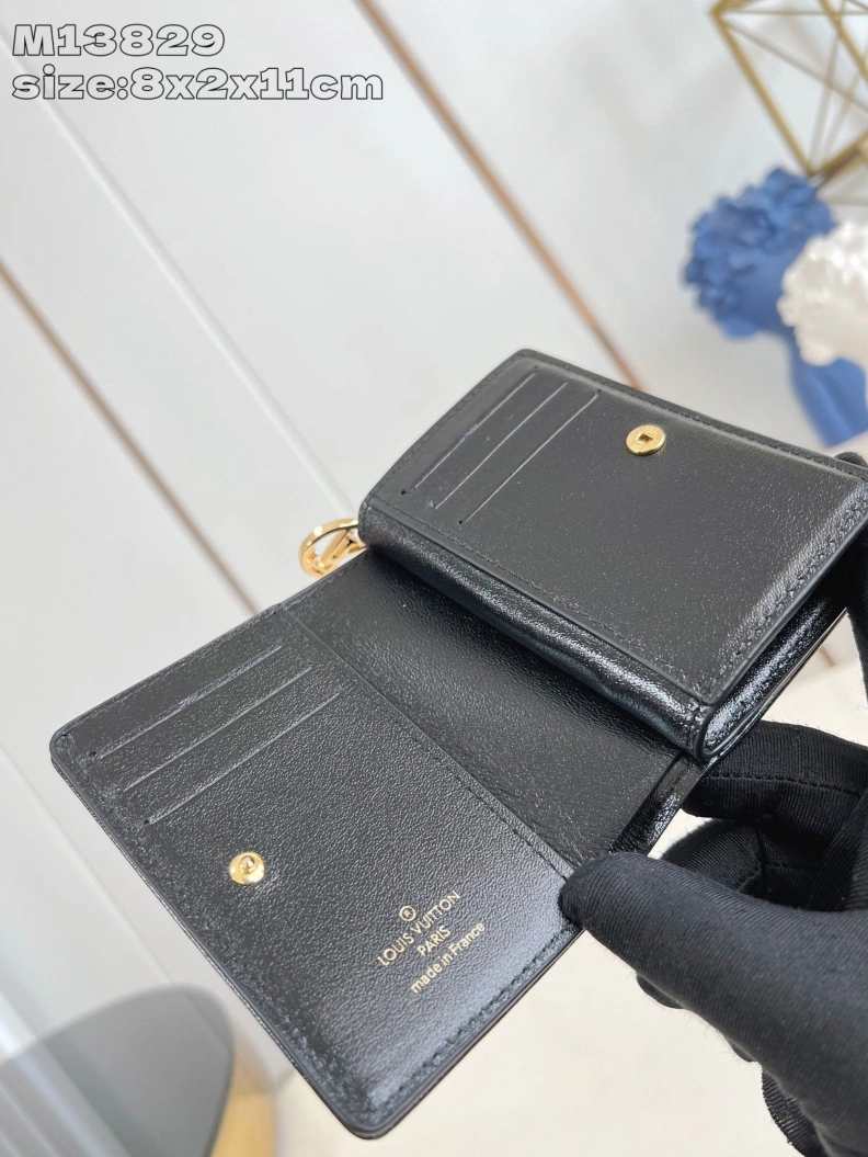 LX Wallets Resilient 49