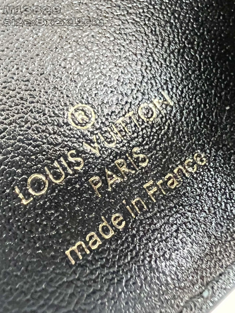 LX Wallets Resilient 49
