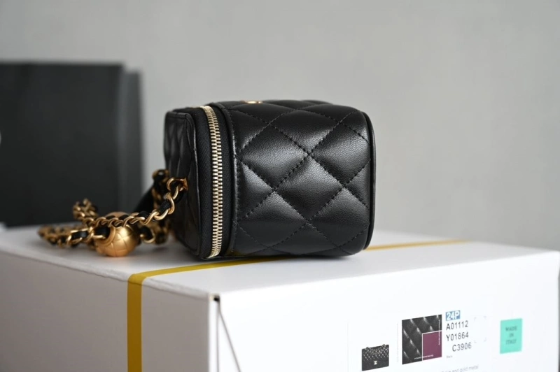 Chxnxl Cosmetic Bags Sleek 28835