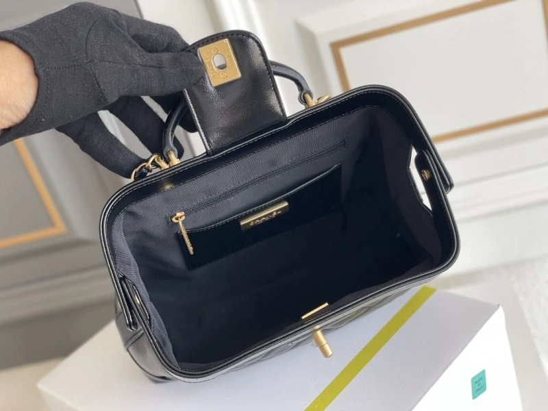 UrbanStyle Chxnxl Top Handle Bags 28644