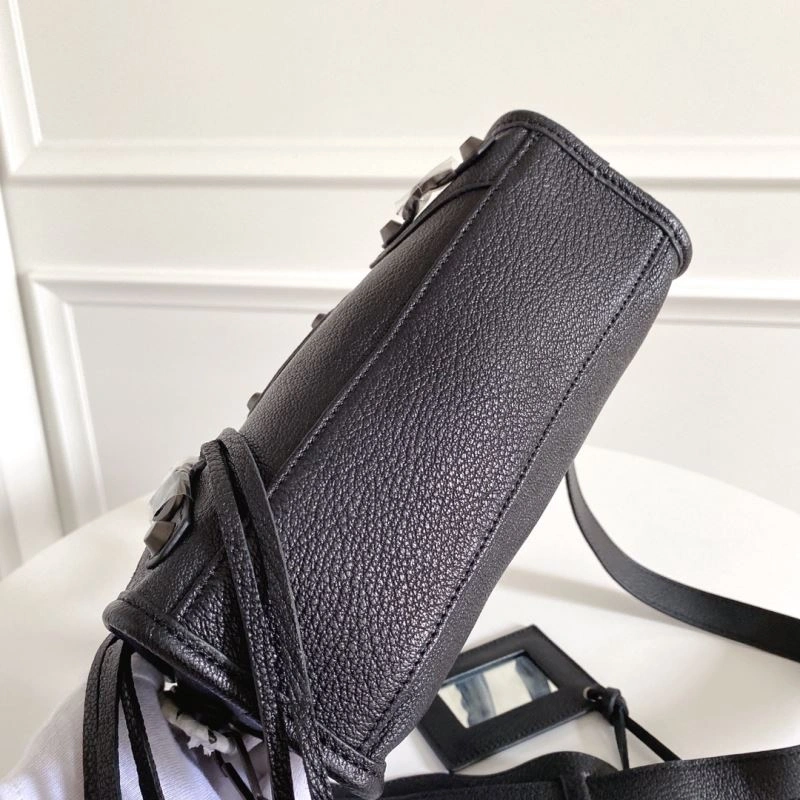 Bxlxnciaga Shopping Bags Sleek 85547