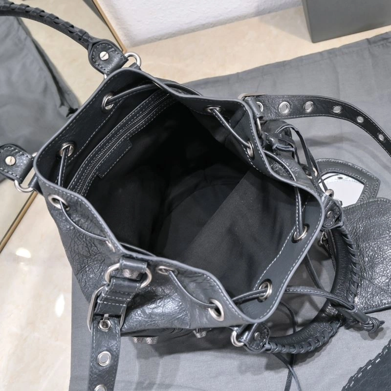Bxlxnciaga Bucket Bags SmartChoice 85937