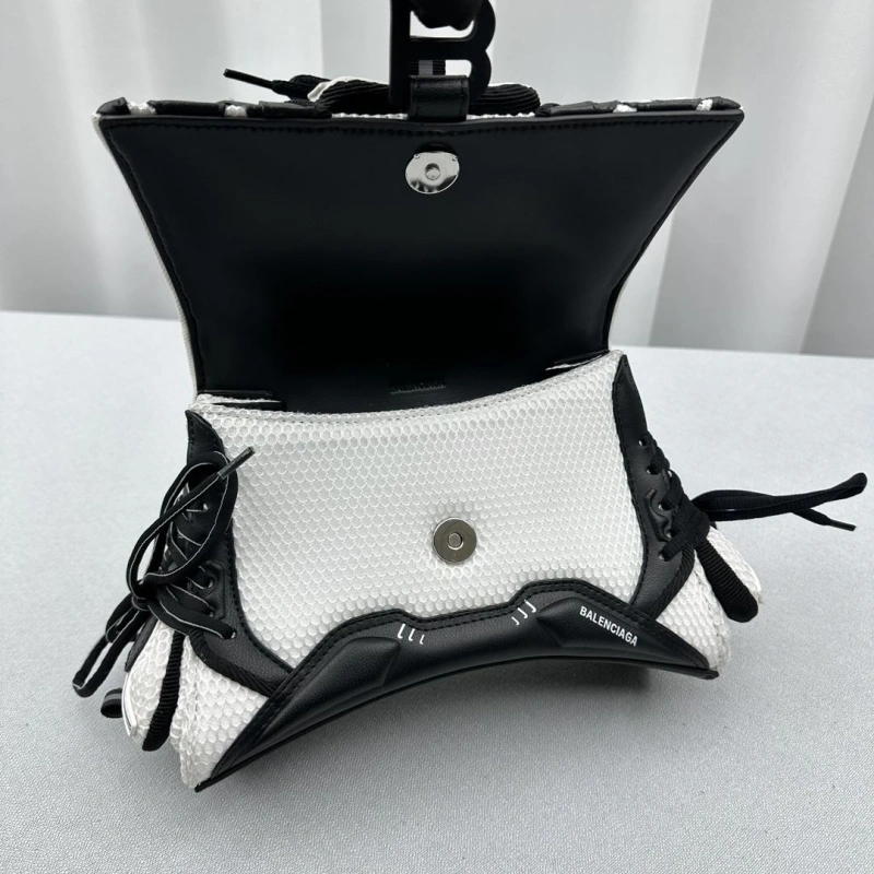 ModernLook Bxlxnciaga Top Handle Bags 84134