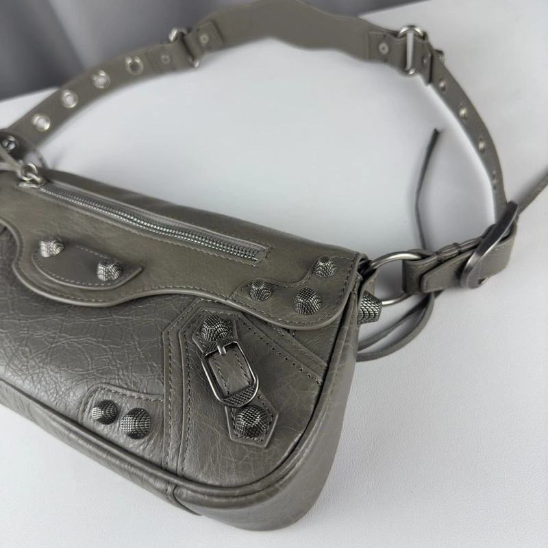 Versatile Bxlxnciaga Satchel Bags 84215