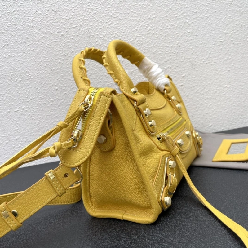 Efficient Bxlxnciaga Top Handle Bags 84106