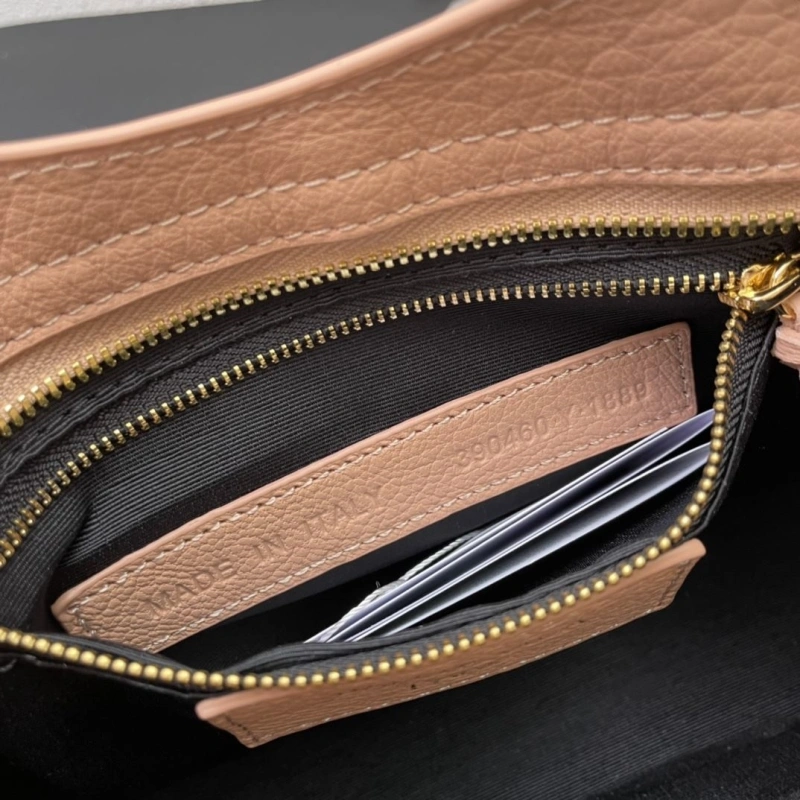 Versatile Bxlxnciaga Top Handle Bags 84113