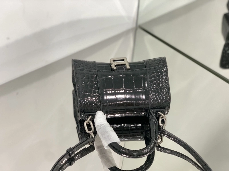 Bxlxnciaga Hourglass Bags GoAnywhere 84367