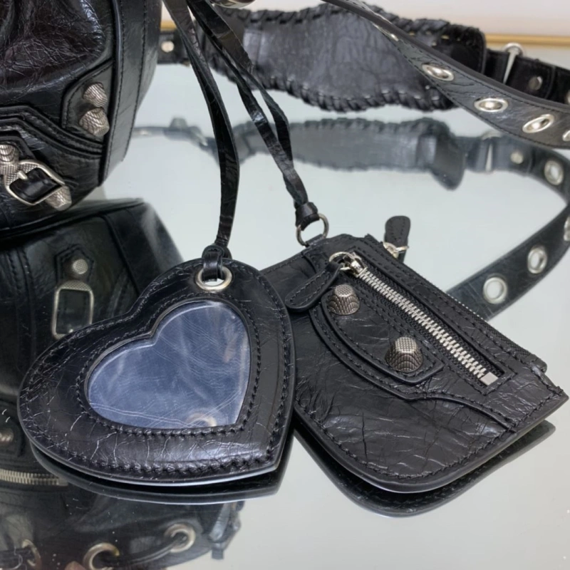 Bxlxnciaga Bucket Bags AllSeason 84545