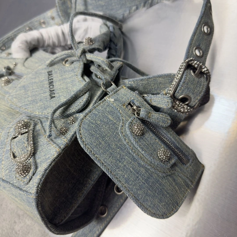 Bxlxnciaga  City Bags Refined 84514