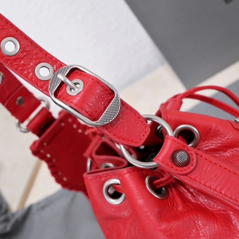 Fashionable Bxlxnciaga Bucket Bags 84576