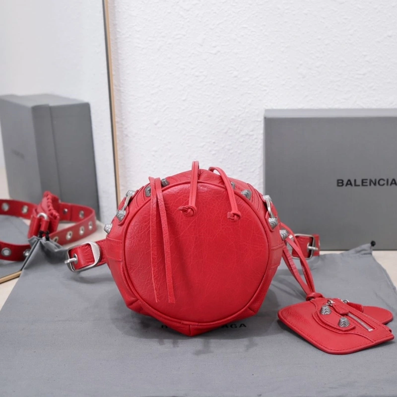 Fashionable Bxlxnciaga Bucket Bags 84576