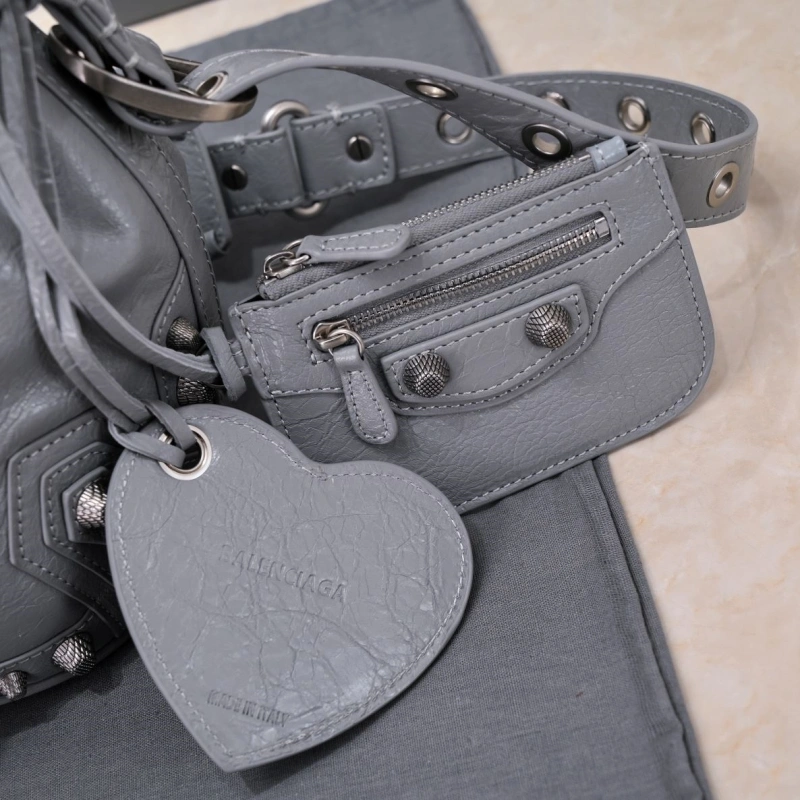 Bxlxnciaga Bucket Bags Stylish 84534
