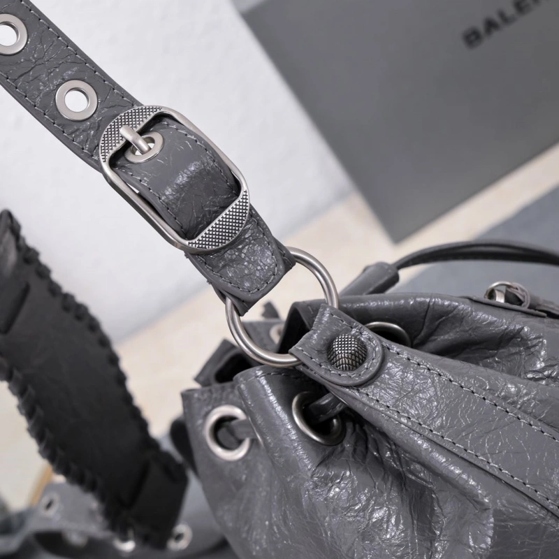 Bxlxnciaga Bucket Bags Cozy 84547