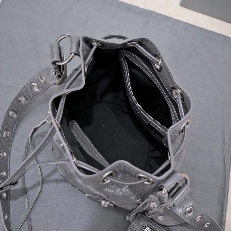 Bxlxnciaga Bucket Bags Cozy 84547