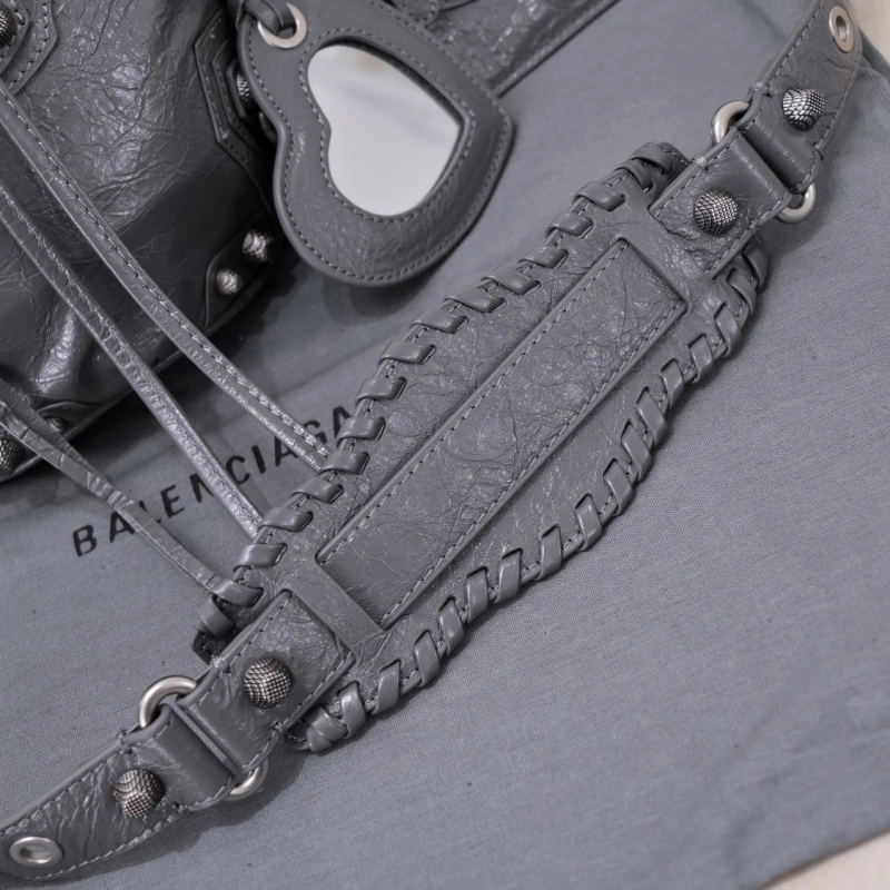 Bxlxnciaga Bucket Bags Cozy 84547