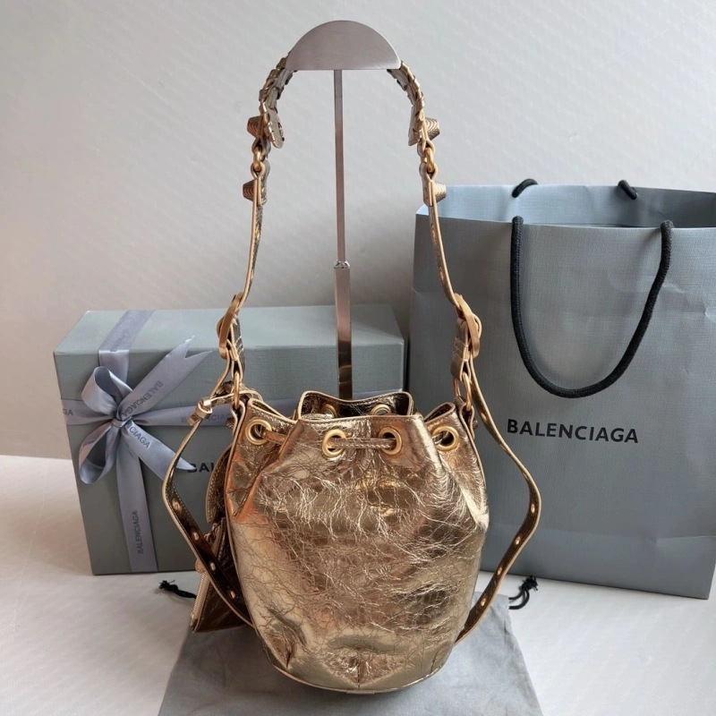 Bxlxnciaga Bucket Bags GoAnywhere 84571