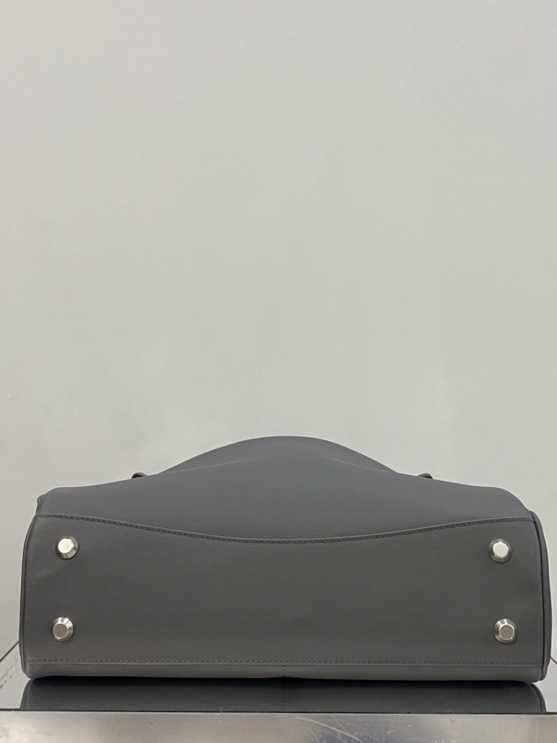 Bxlxnciaga Top Handle Bags Bold 84012