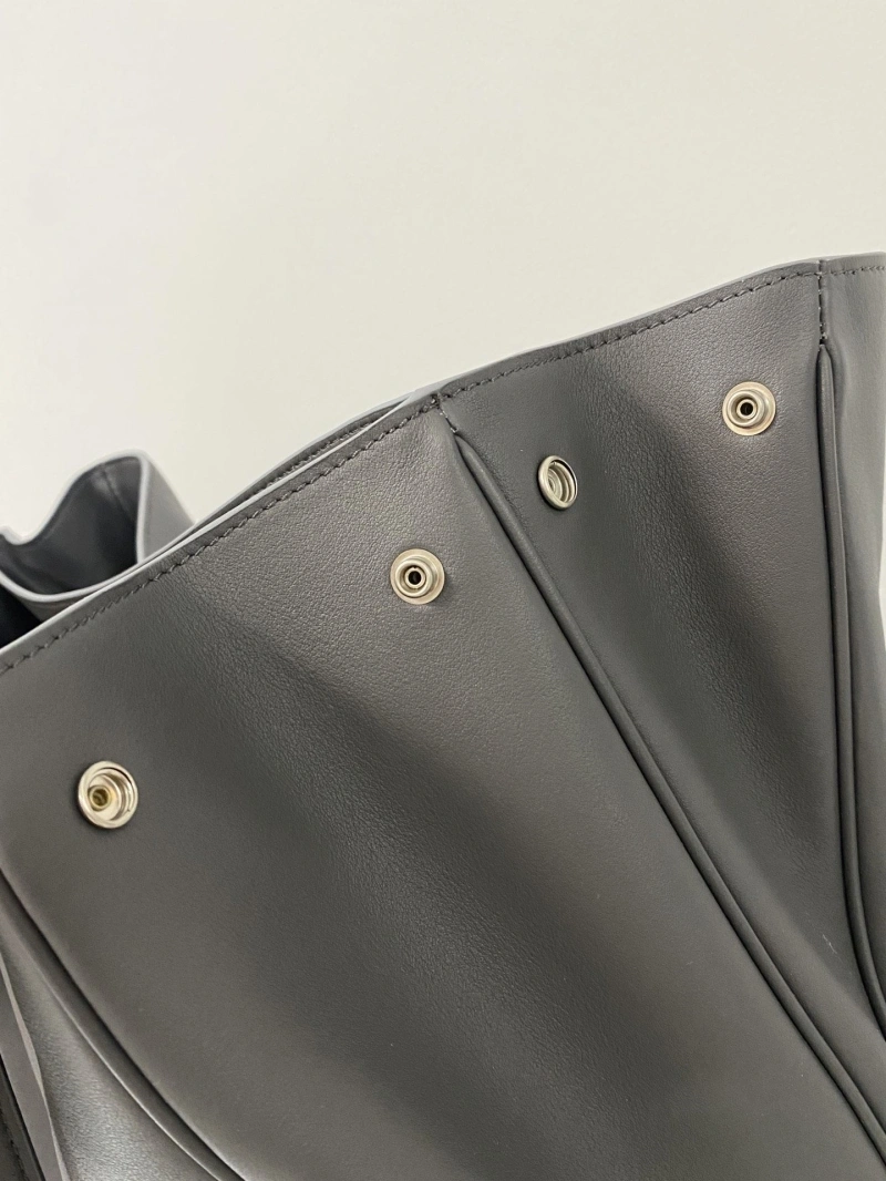 Bxlxnciaga Top Handle Bags Bold 84016