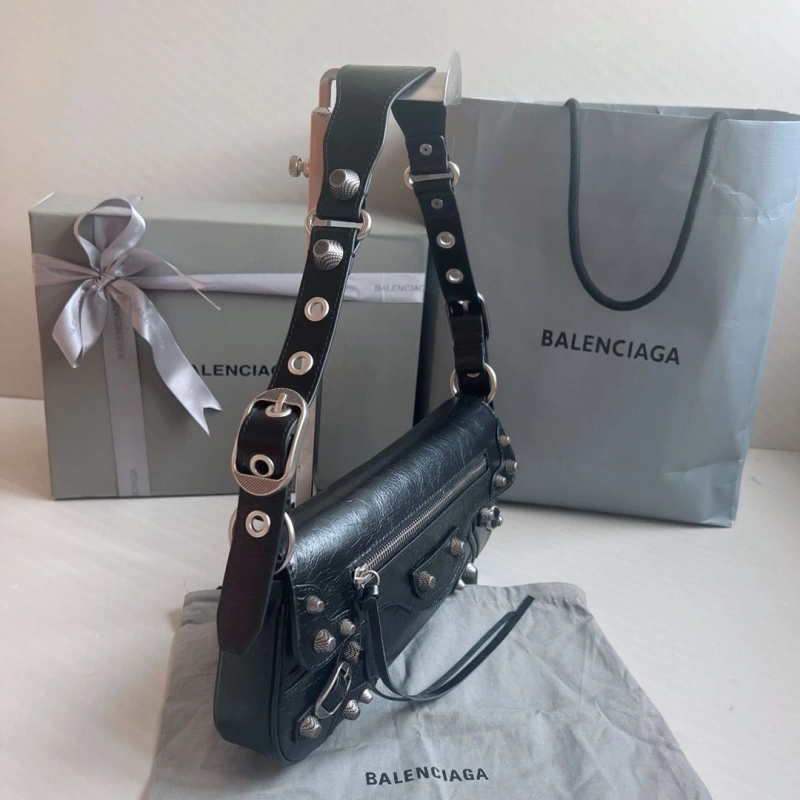 Bxlxnciaga Satchel Bags Cozy 84204