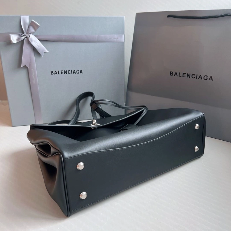 Bxlxnciaga Top Handle Bags Affordable 84033