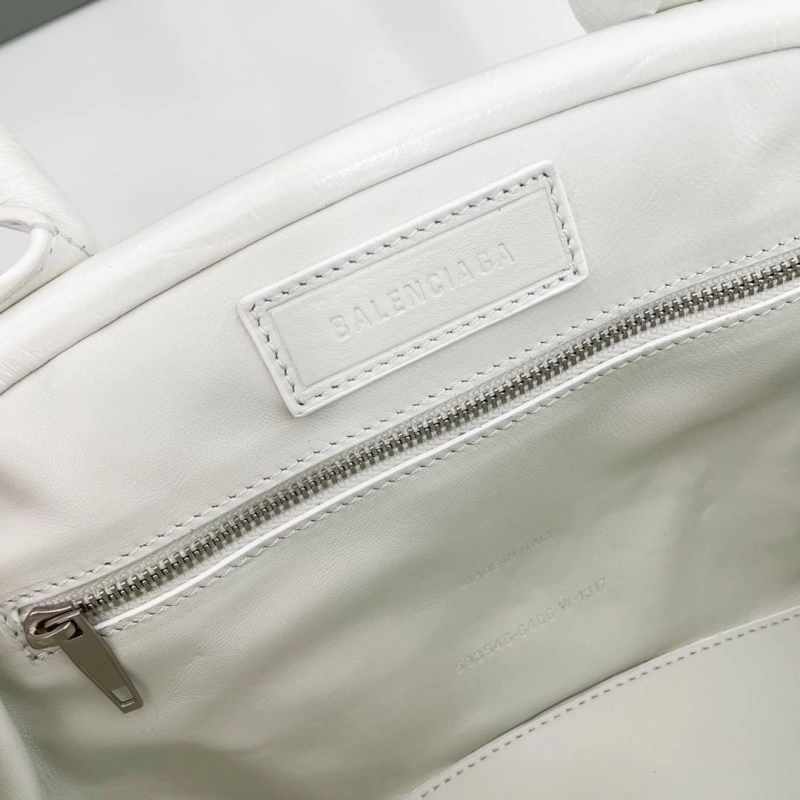 Bxlxnciaga Top Handle Bags Sophisticated 84011