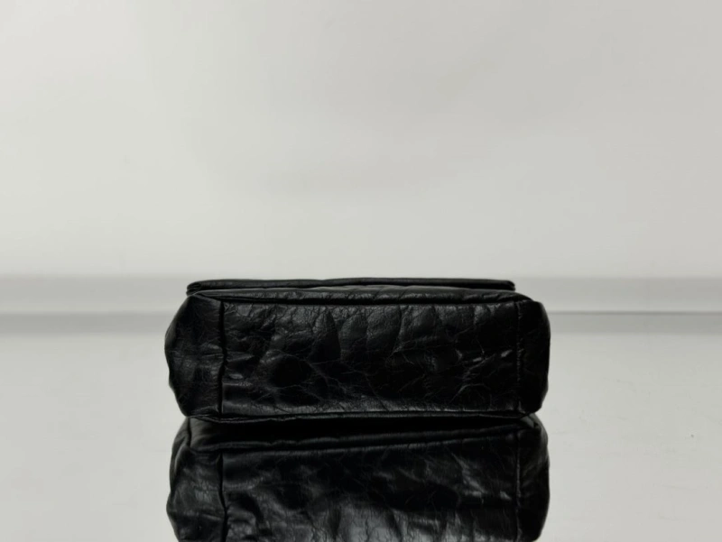 WellDesigned Bxlxnciaga Top Handle Bags 83987